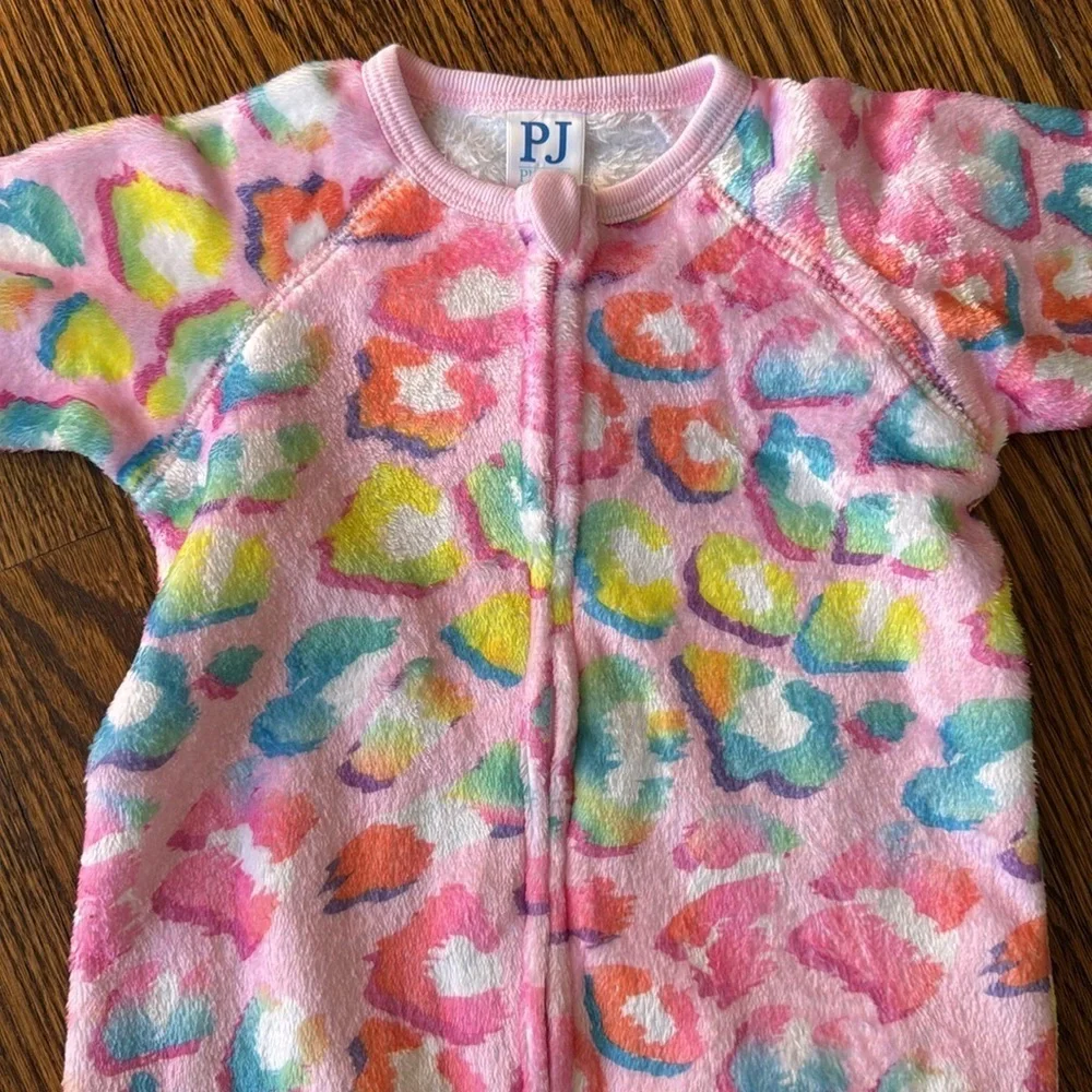 The Children's Place baby girls 9-12M Rainbow Leopard Fleece One Piece Pajamas